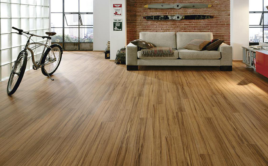 復(fù)合地板如何進(jìn)行清理和保養(yǎng)？