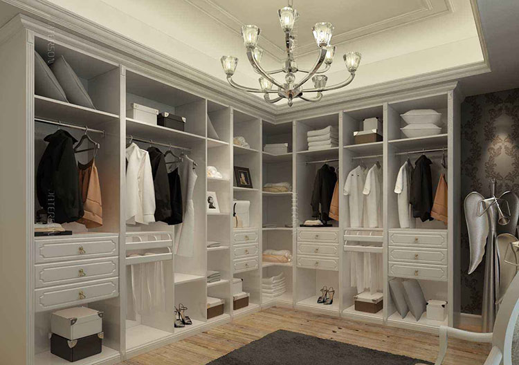 定制衣柜實(shí)木和芯板材料哪種好？區(qū)別在這里