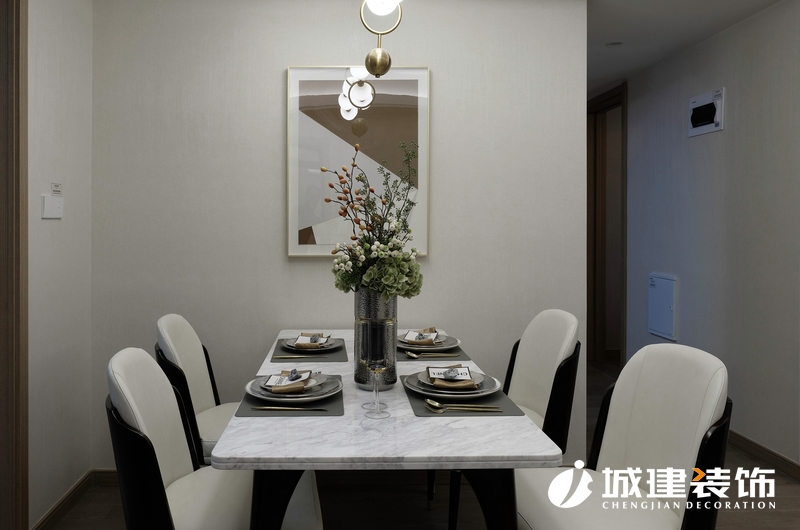 德信云溪名著98平三居現(xiàn)代風(fēng)格裝修實(shí)景案例